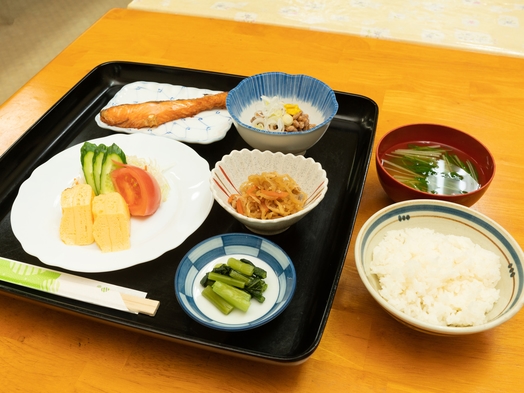 《朝食付き》地元産の焼き魚が美味い！ご飯と味噌汁お替り自由の大満足プラン（通年）